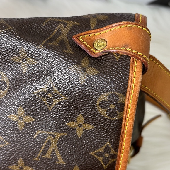 💃LOUIS VUITTON Saumur 35 Monogram Messenger Crossbody Saddle Bag - Picture 11 of 16